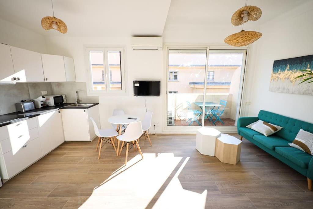 Cosy Pied A Terre Rue Corneille, Coeur Marseille, 4 Pers, 2 Ch Apartment Екстериор снимка