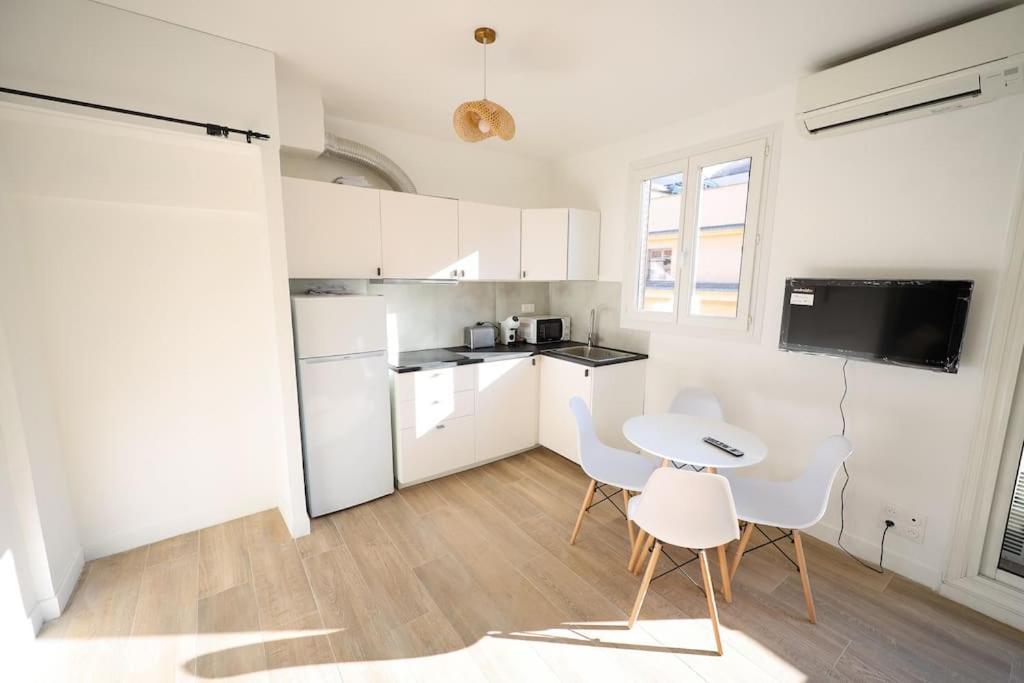 Cosy Pied A Terre Rue Corneille, Coeur Marseille, 4 Pers, 2 Ch Apartment Екстериор снимка